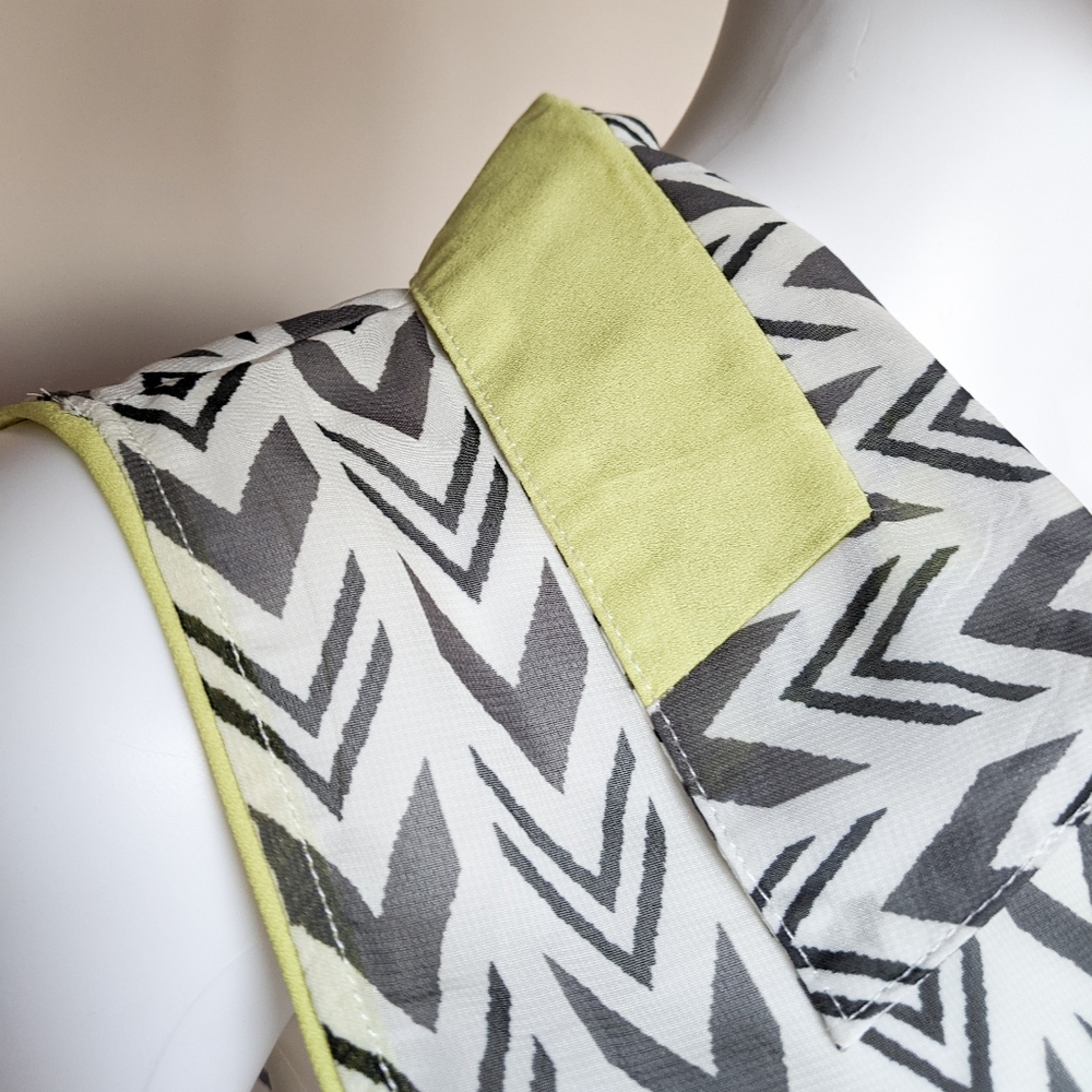 Chevron Button Up Collared Tank Top - Picture 3 of 5